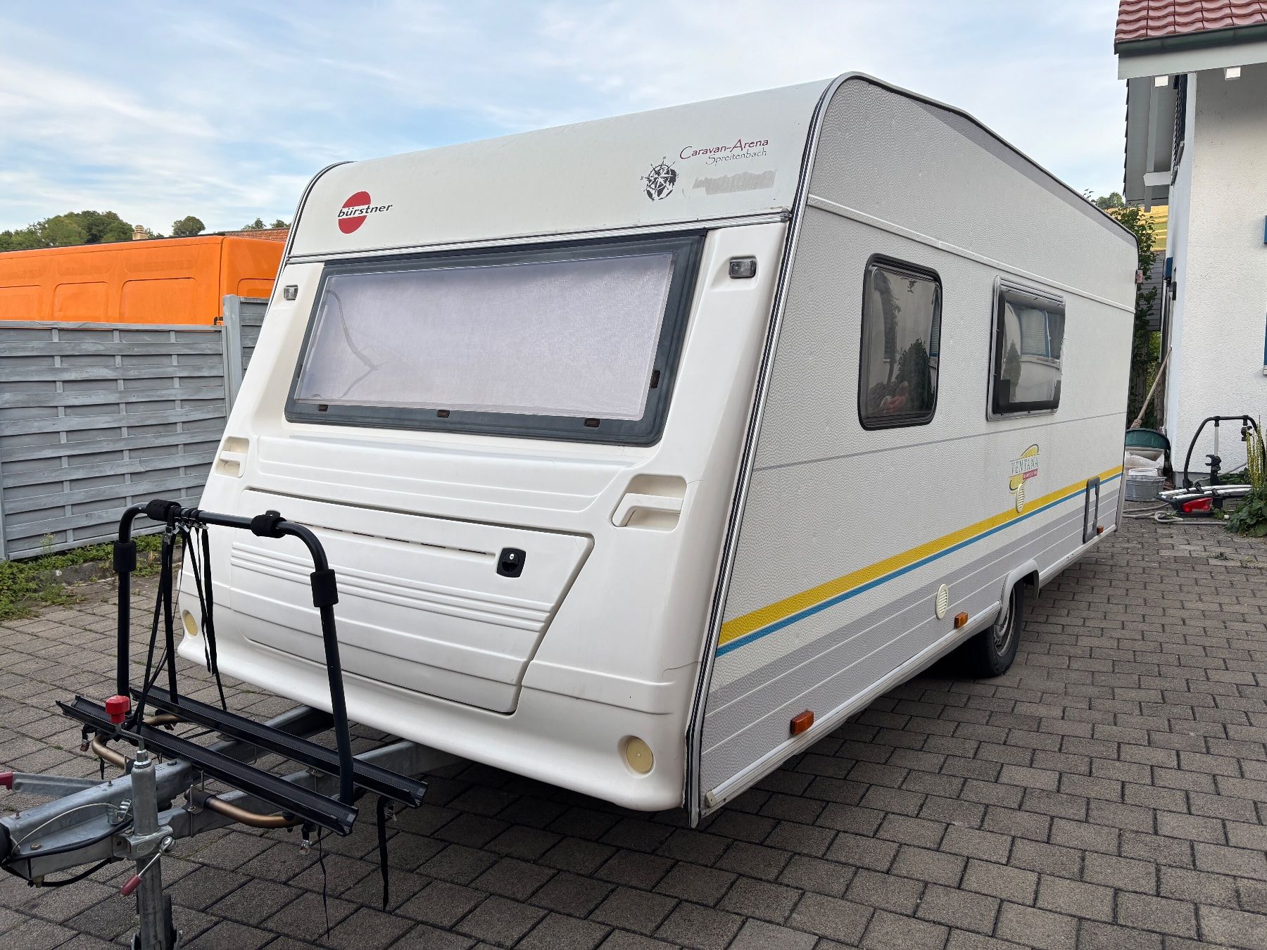 Rimorchi: Familienwohnwagen Bürstner 490 TK – Usato da Schleitheim venduto da Strandhuuuus