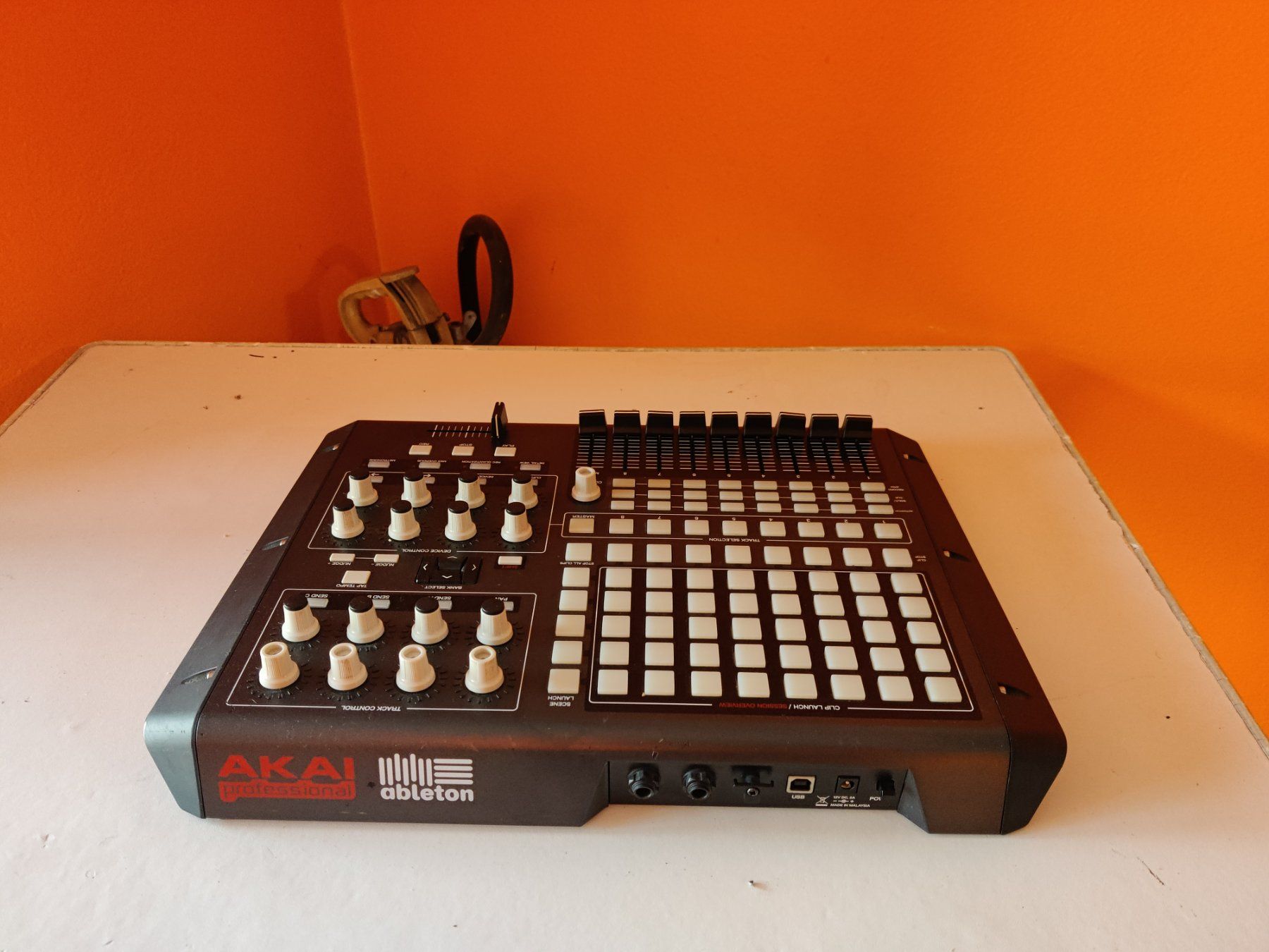 Akai Strumenti musicali: AKAI Professional APC 40 – Usato da Viganello venduto da XTECHSTOREX 6