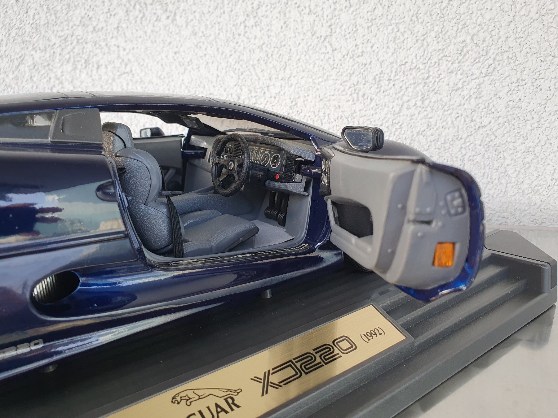 Maisto Modellautos: Jaguar XJ 220 1:12 – Neu und originalverpackt aus Studen BE von kissyves05 1