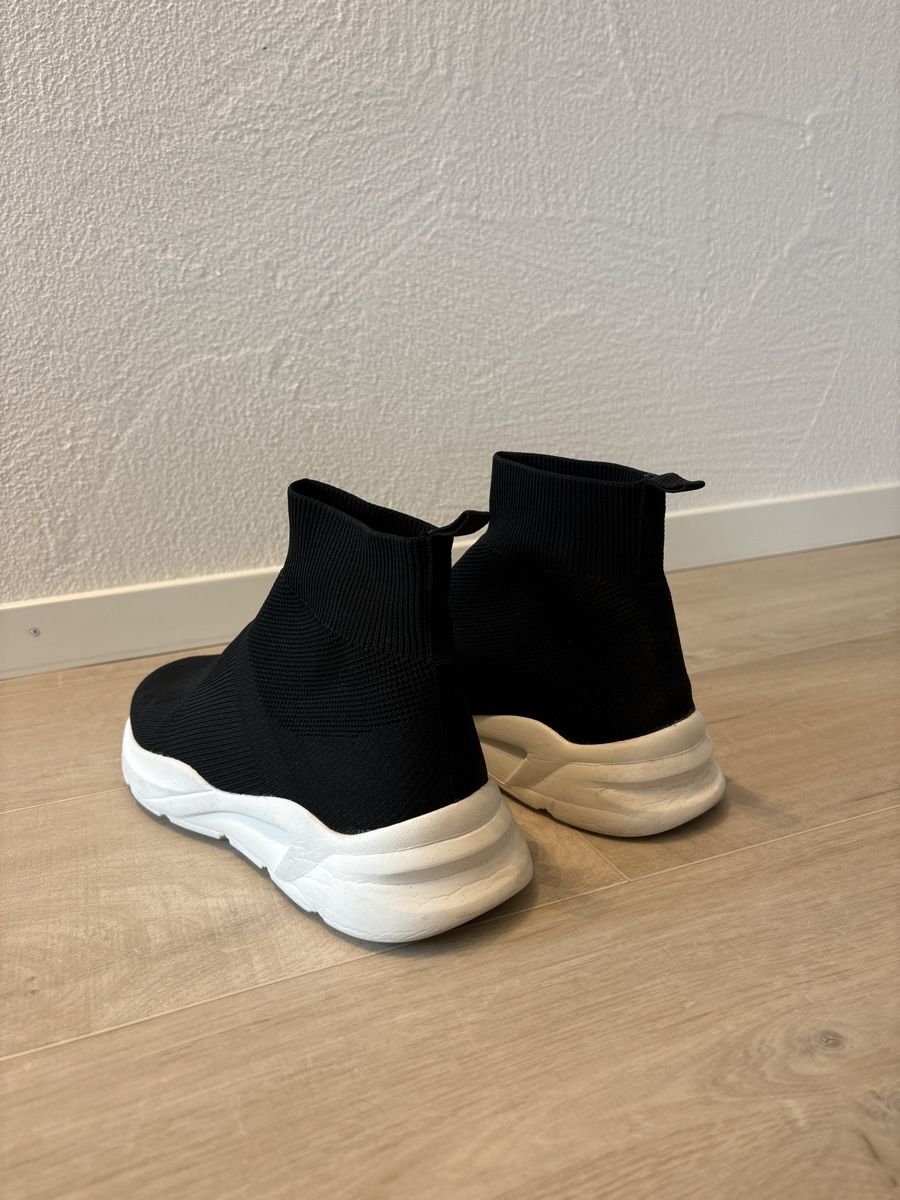Scarpe da uomo: Schwarze Sneaker wie neu | Grösse 46 – Nuovo (secondo la descrizione) da Wattwil venduto da take.that 3