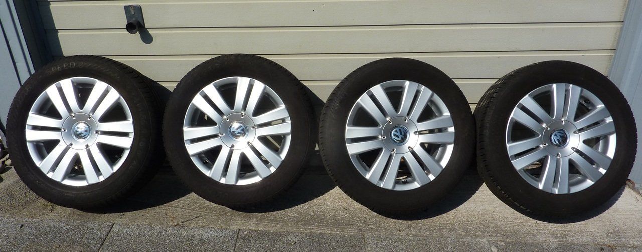 Volkswagen Pneus & Roues: Original VW EOS Kompletrad 16Zoll – D'occasion à Niederscherli par Zahnd1
