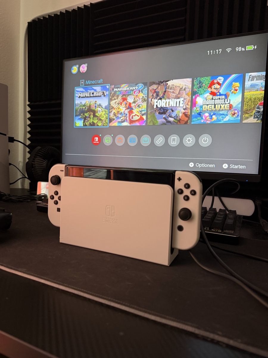 Nintendo Konsolen: Nintendo Switch OLED + Pro Controller + 5 Spiele – Gebraucht aus Zürich von Dani_46 7