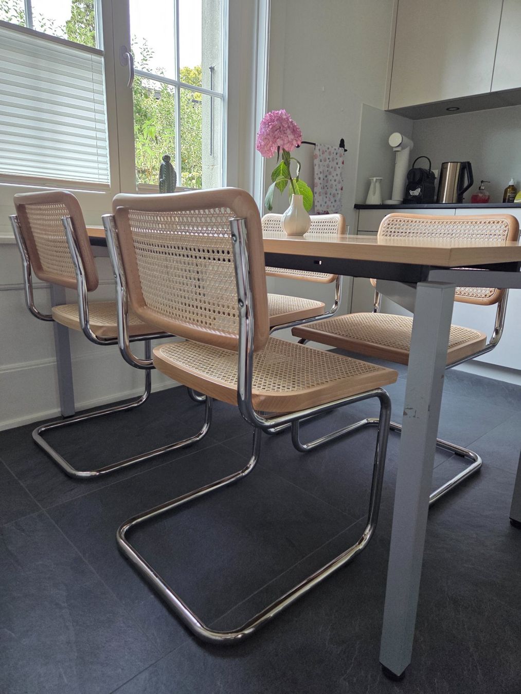 Tables: Büro- oder Esstisch mit Chrommetallfüssen – D'occasion à Bern par Chrume 1