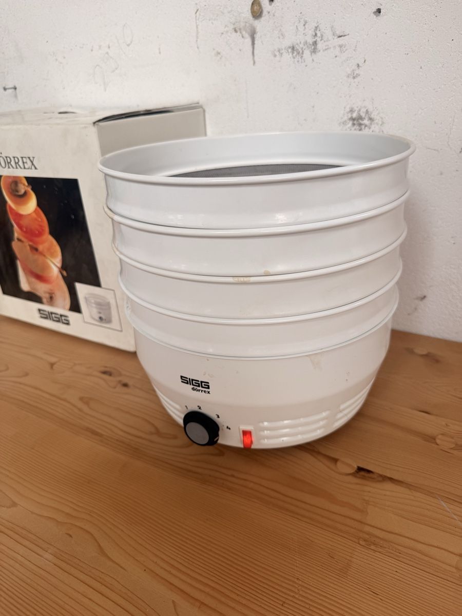 Sigg Elettrodomestici da cucina: SIGG Dörrex Dörrgerät weiss gebraucht – Usato da Wildegg venduto da KramerBeni 4