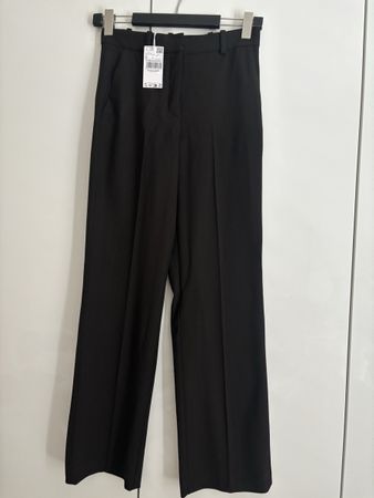 Dunkelbraune Anzugshose von Mango
