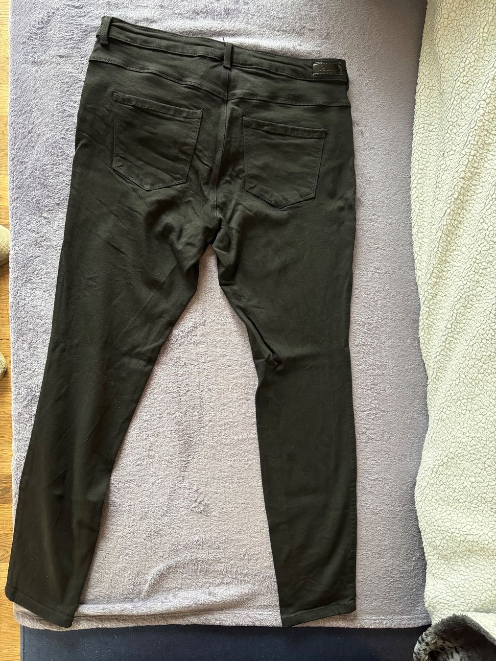 Only Pantaloni: Hose Only schwarz XL / 30 – Usato da Aeugst am Albis venduto da Steini1969 1