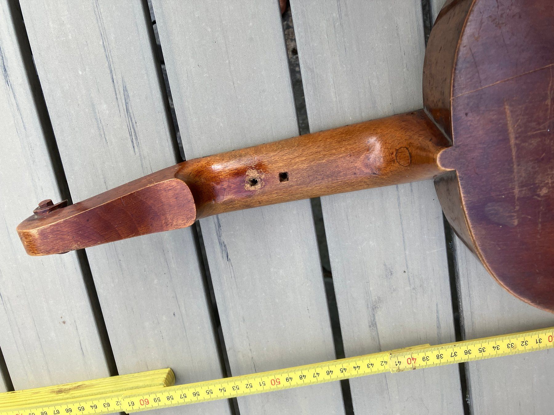 Instruments de musique: Kleine alte Gitarre – Défectueux à Luzern par laconi 8