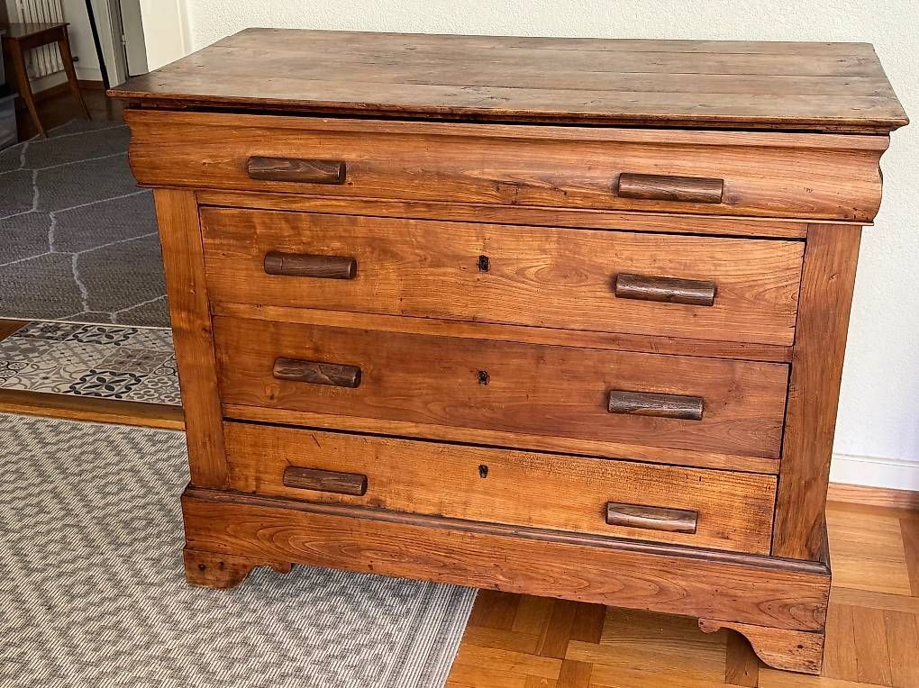 Commodes: Commande ancienne en bois – D'occasion à Pully par evdim