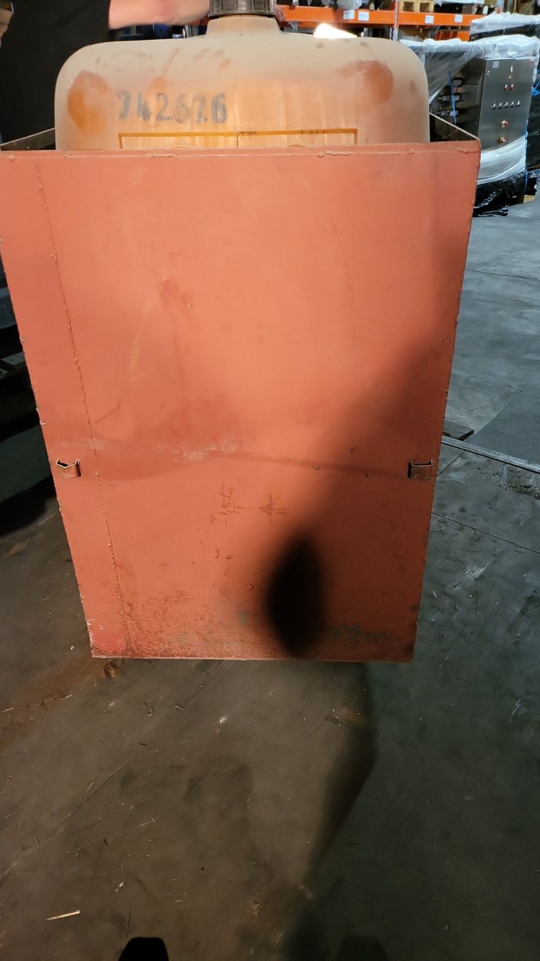 Sonstiges Fahrzeugzubehör: Cuve mazout 1100L – Gebraucht aus Lausanne von ber_qk5j