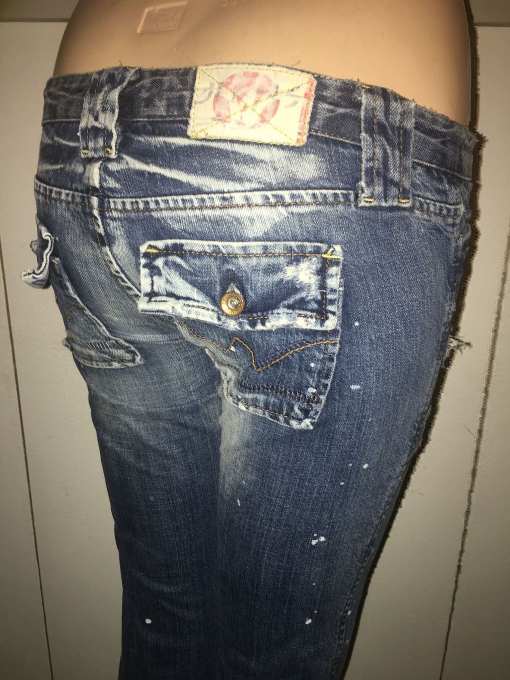 Le Temps Des Cerises Jeans: LTC LE TEMPS DES CERISES Jeans taille / Grosse W 26 – Gebraucht aus Cossonay-ville von Super-Price-Quality 7