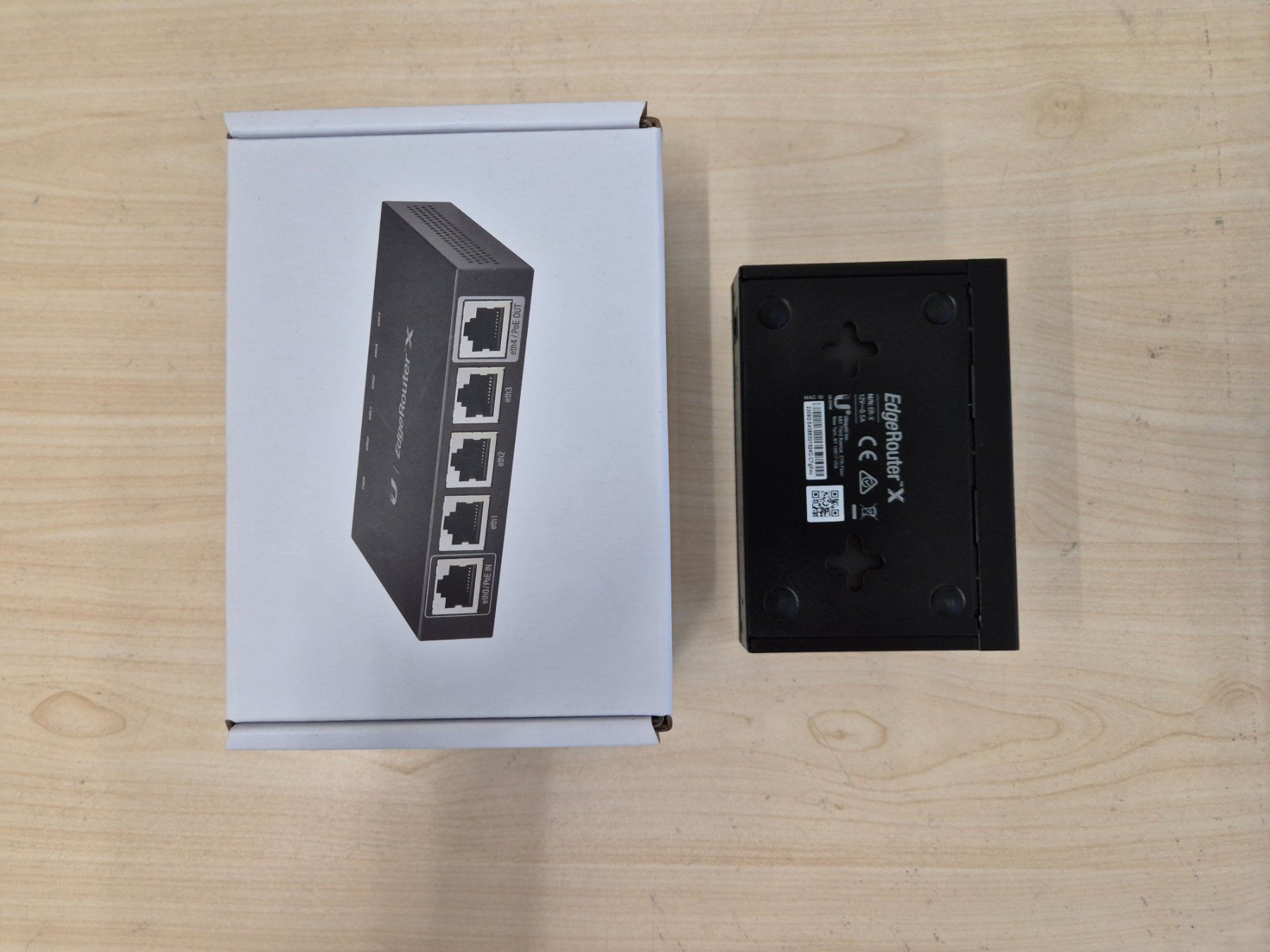 Ubiquiti Modems & Routeurs: Ubiquiti EdgeRouter X - Top Zustand – D'occasion à Vorderthal par ChrisD1 1