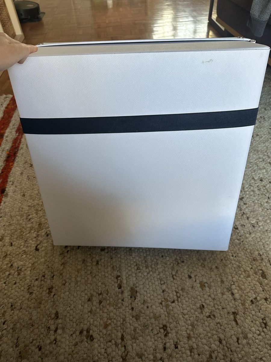 Sonstige Dekorationen & Accessoires: Prada Geschenkbox / Verpackung gross inkl. Papier – Gebraucht aus Winterthur von yan_mzy9 7