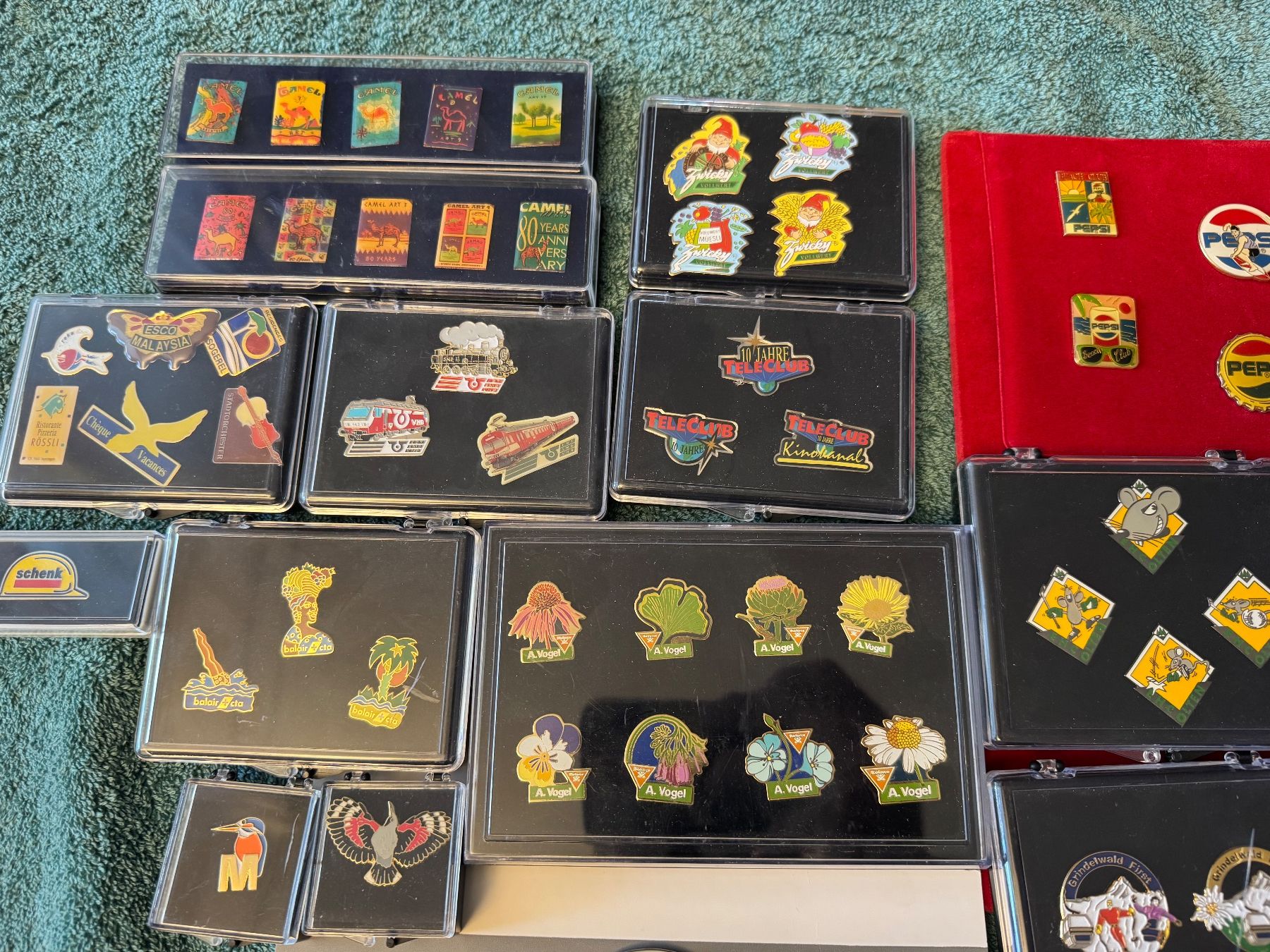 Anhänger: Pin- Sammlung#1 – Gebraucht aus Kestenholz von cvx_889vv 7