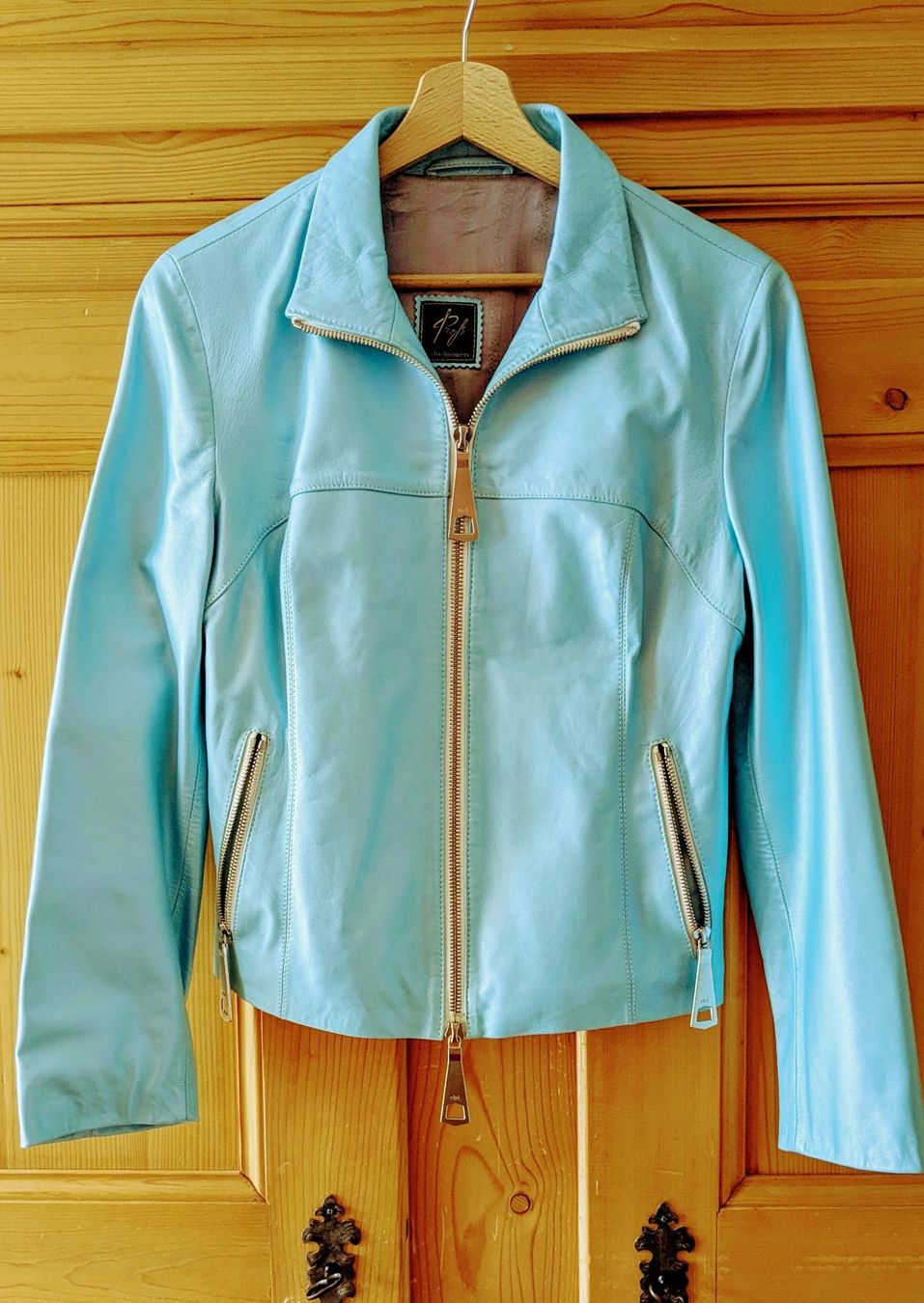 Jacken: Lederjacke hellblau, Gr. 36/38 – Gebraucht aus Zürich von Rosensbach