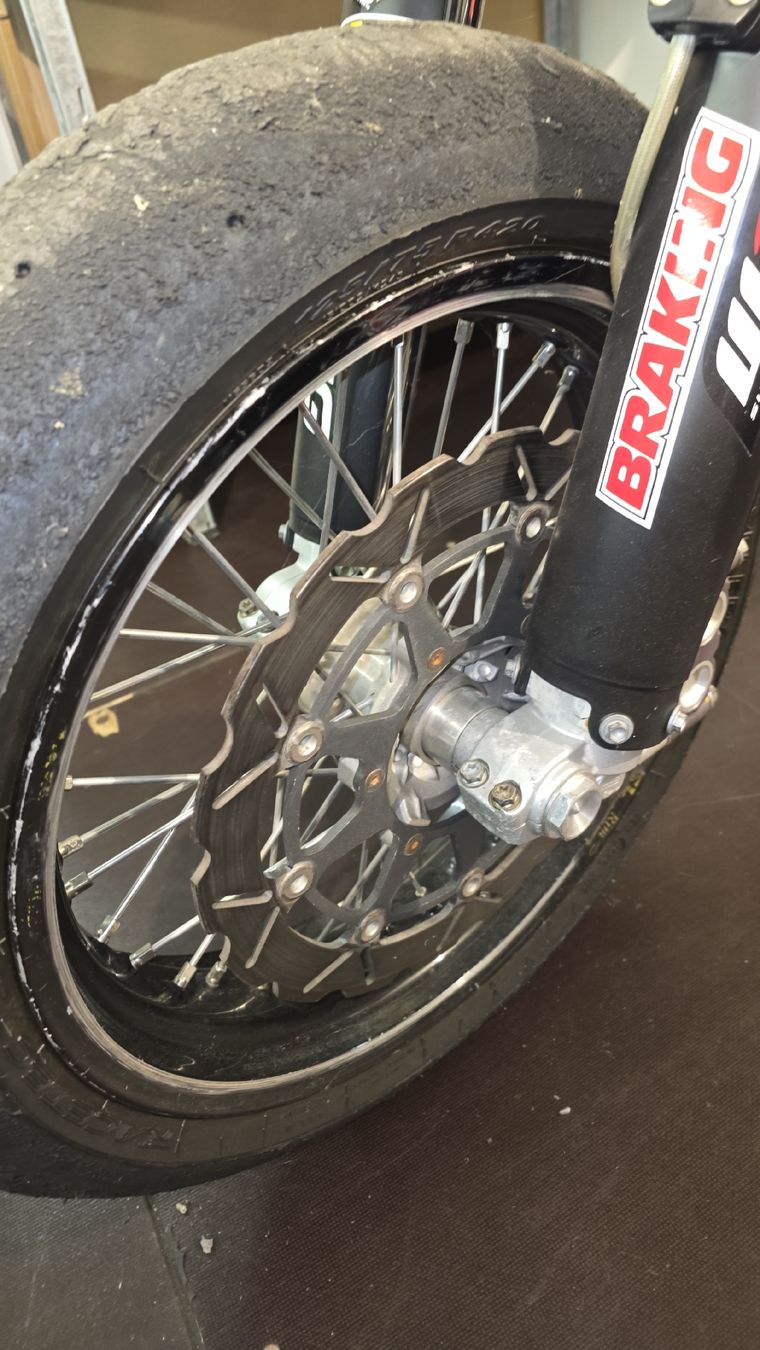 KTM Strada: KTM Smr supermotard 450 / 2009  – Usato da Lausen venduto da FUNNYGAMES 2