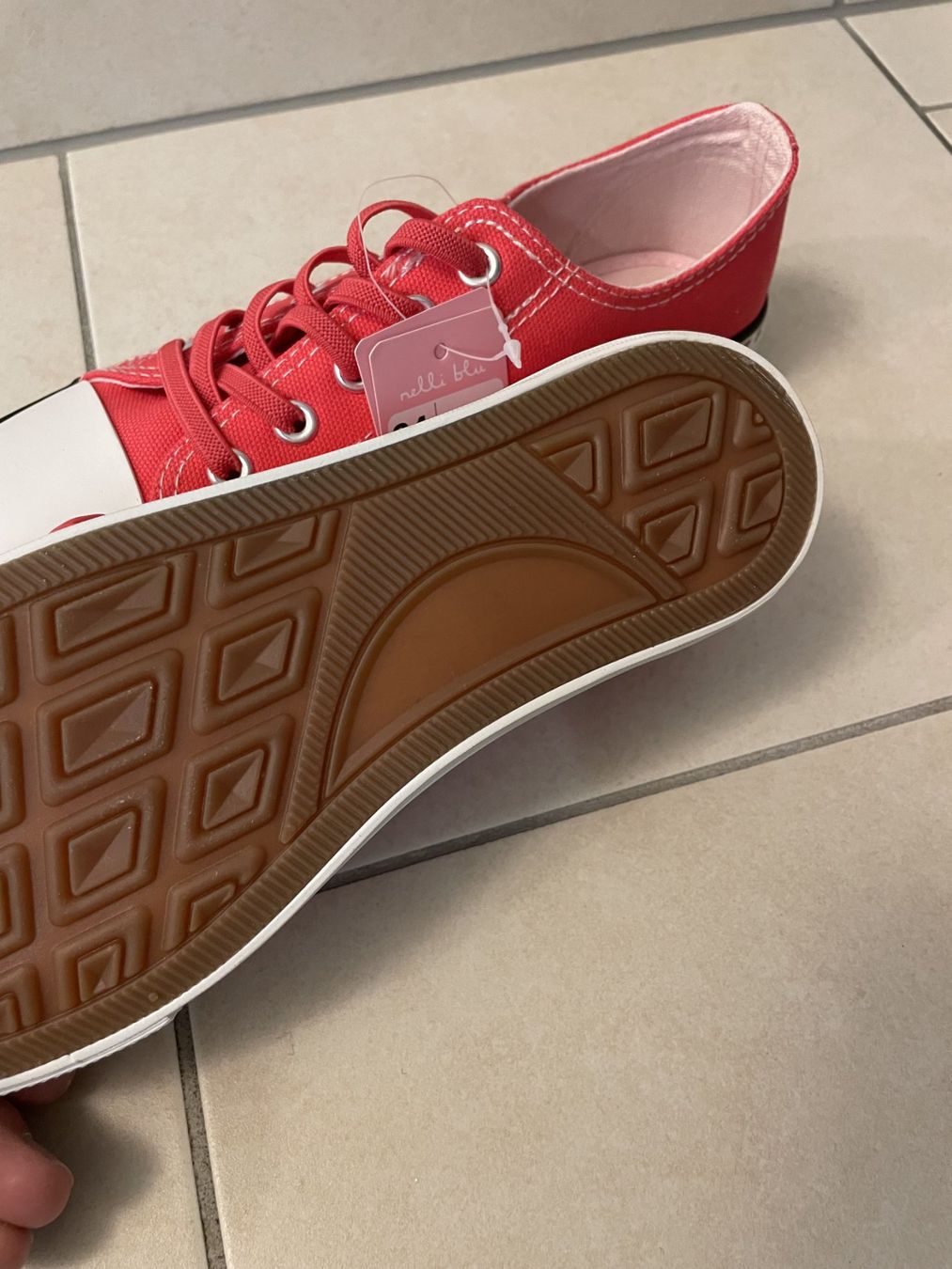 Scarpe per ragazze: Sneaker neu 34 – Nuovo (secondo la descrizione) da Küssnacht am Rigi venduto da icbicb 1
