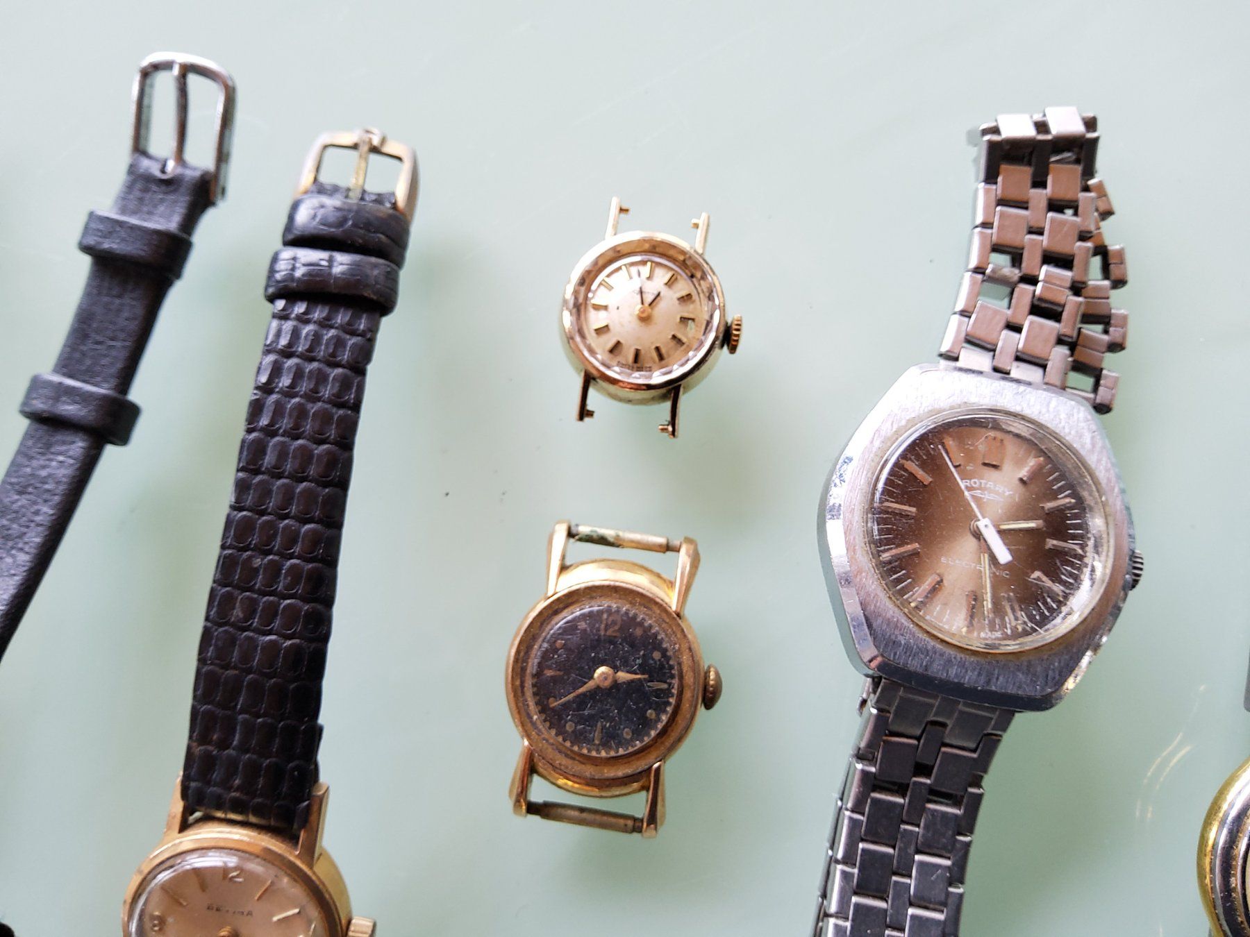 Montres: Lot de dix montres pour dame  – Défectueux à Malleray par Broc-Mo 3