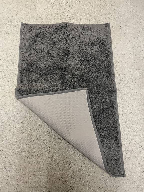 Tapis: Badteppich Grau  – D'occasion à Altdorf UR par tho_59kk 1