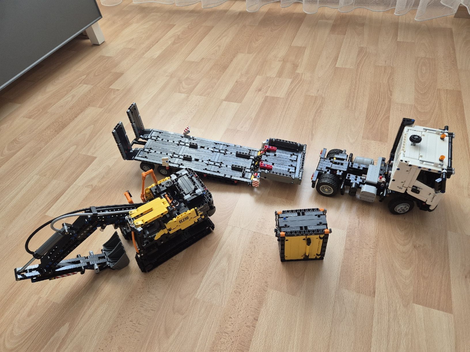 Lego Jeux de construction: Lego Technic Lkw – Neuf (Voir description) à Frenkendorf par mic_x7y9 1