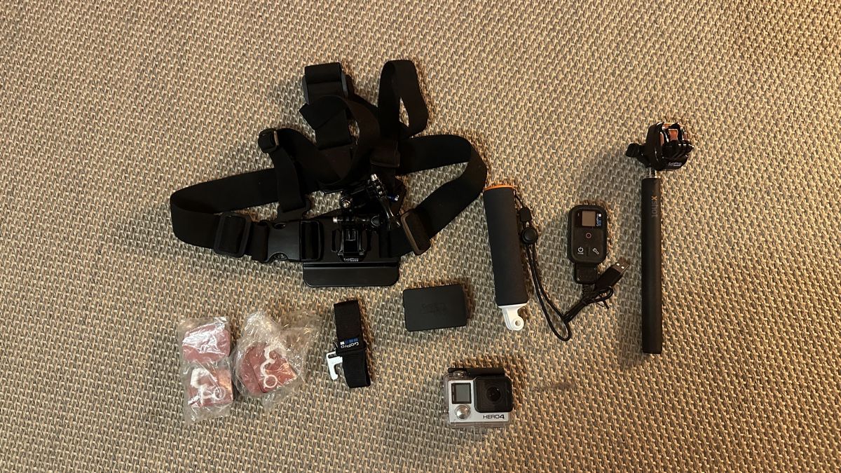Gopro Action Cam: GoPro Zubehör Set – Usato da Rapperswil SG venduto da CHVendor