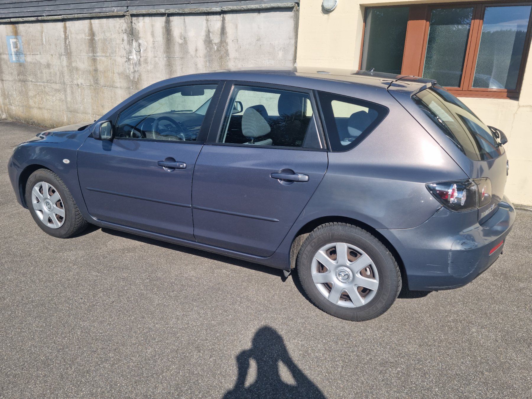 Autos: Mazda 3 1.6 Facelift Hatchback 5 Türen – D'occasion à Full-Reuenthal par flo912 3