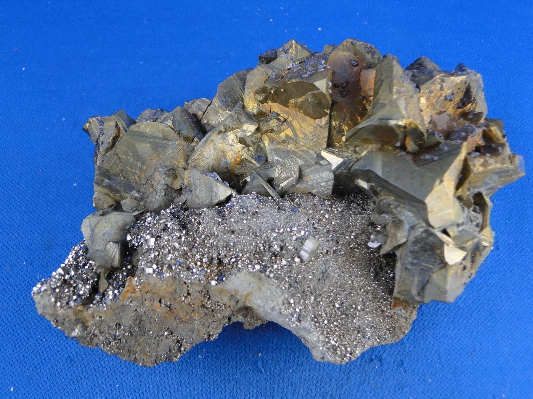 Minerali & Pietre curative: Arsenopyrit auf Chalkopyrit – Usato da Schinznach Bad venduto da Demerald 7