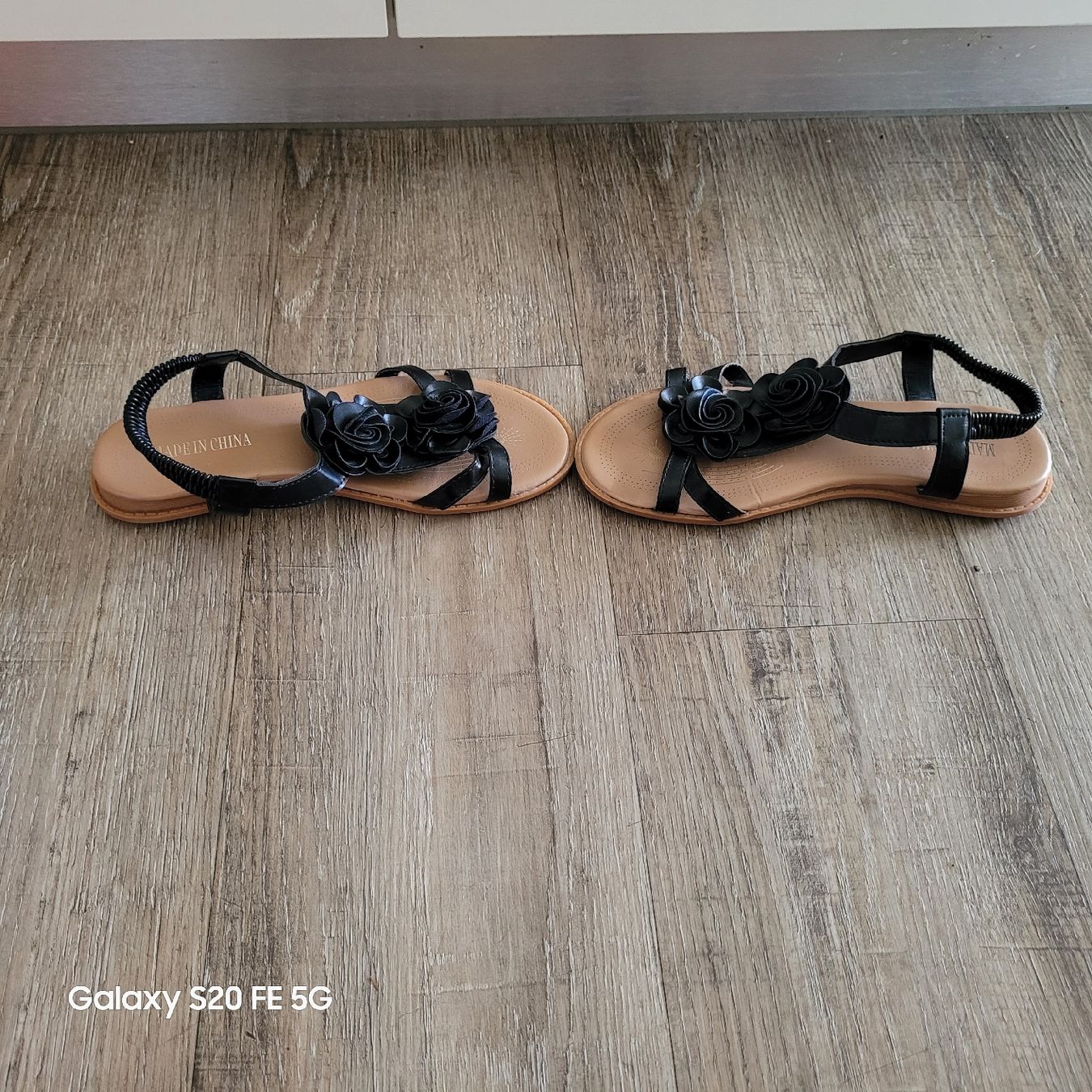 Scarpe da donna: Sandalen schwarz 40 – Usato da Niederbuchsiten venduto da klengyel 4
