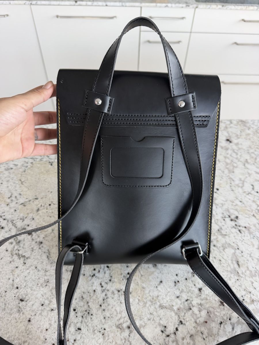Dr. Martens Rucksäcke: Dr. Martens Leather Backpack Black – Genuine Leather  – Gebraucht aus Dübendorf von gozdikov 2