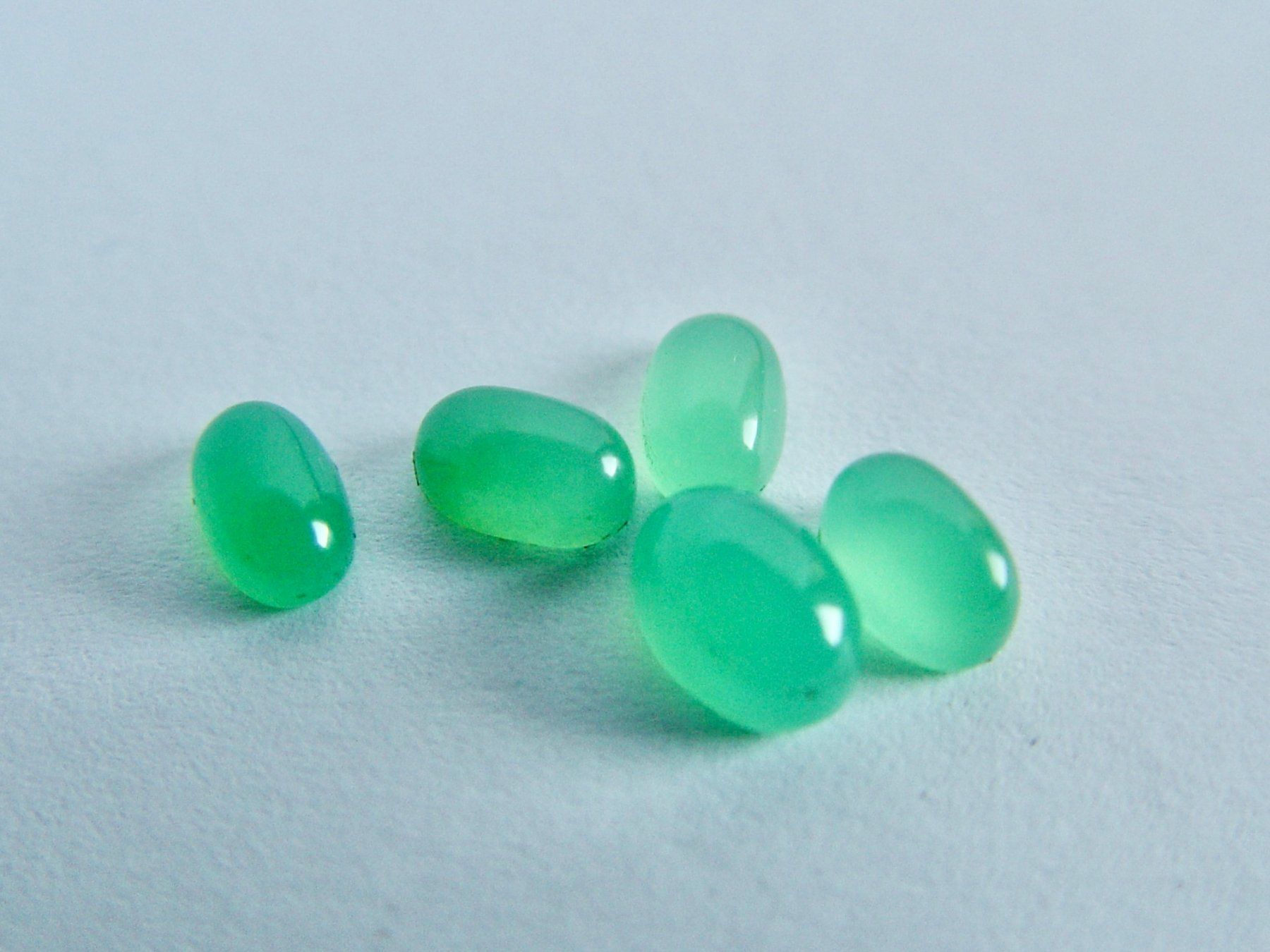 Edelsteine: 5 Chrysopras Cabochons – Gebraucht aus Henggart von elsternwerk 1