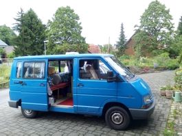 Renault Trafic Camper-Bus, selbst ausgebaut.