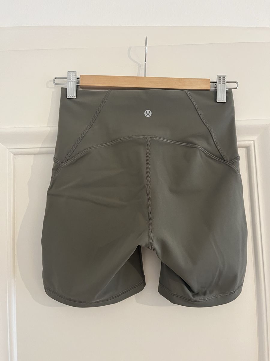 Lululemon Leggings: Lululemon Align Shorts, Gr. US6/EU36 – D'occasion à Zürich par vintage_for_you