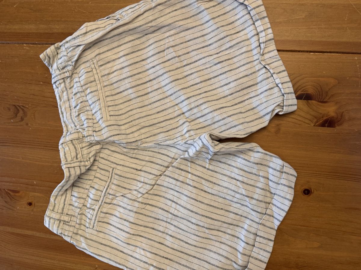 Pantaloni: Short 40 – Usato da Küssnacht am Rigi venduto da ciucchino 2