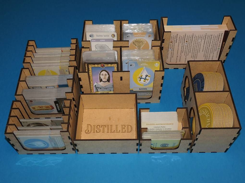 Giochi: Brettspiel Insert - Distilled – Nuovo e nell'imballaggio originale da Brunnen venduto da ronnyvorbrodt 1