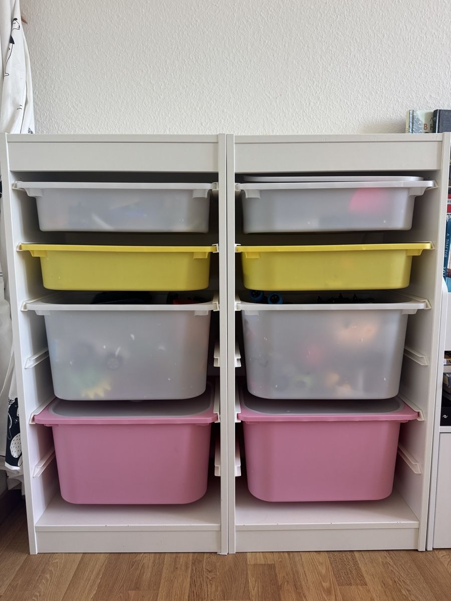 Regale: 2x IKEA TROFAST Regalrahmen mit Boxen – Gebraucht aus Zug von nat_d9tl