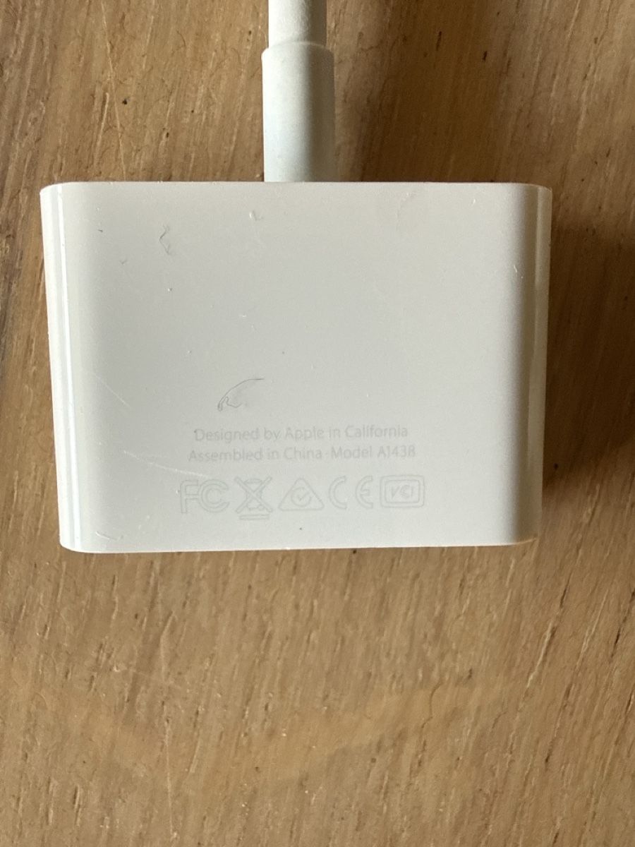Apple Unità & Adattatore: Original iPhone Lightning to hdmi and usb-c – Nuovo (secondo la descrizione) da Genève venduto da hai_2rp8 1