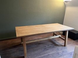 Wunderschöner Holztisch
