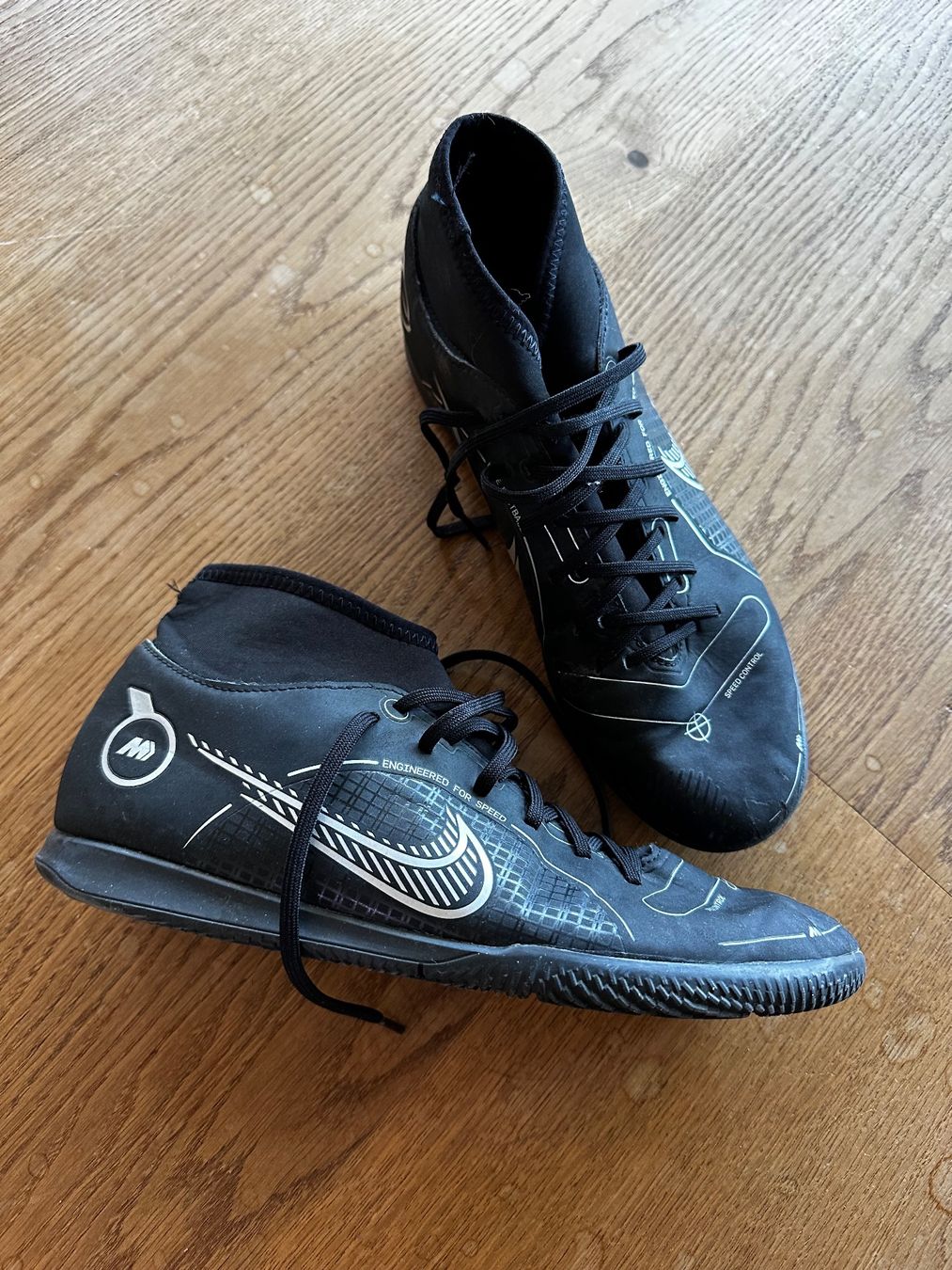 Nike Herrenschuhe: Fussballschuhe Nike Grösse 43 – Gebraucht aus Niederbüren von Hudi_1974 1