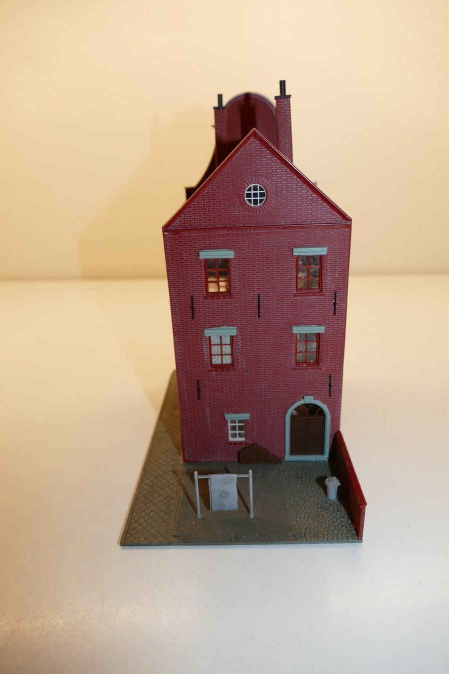 Modelleisenbahnen: Pola H0: Backstein Altstadthaus mit Laden – Gebraucht aus Niederhasli von rail-duerst 2