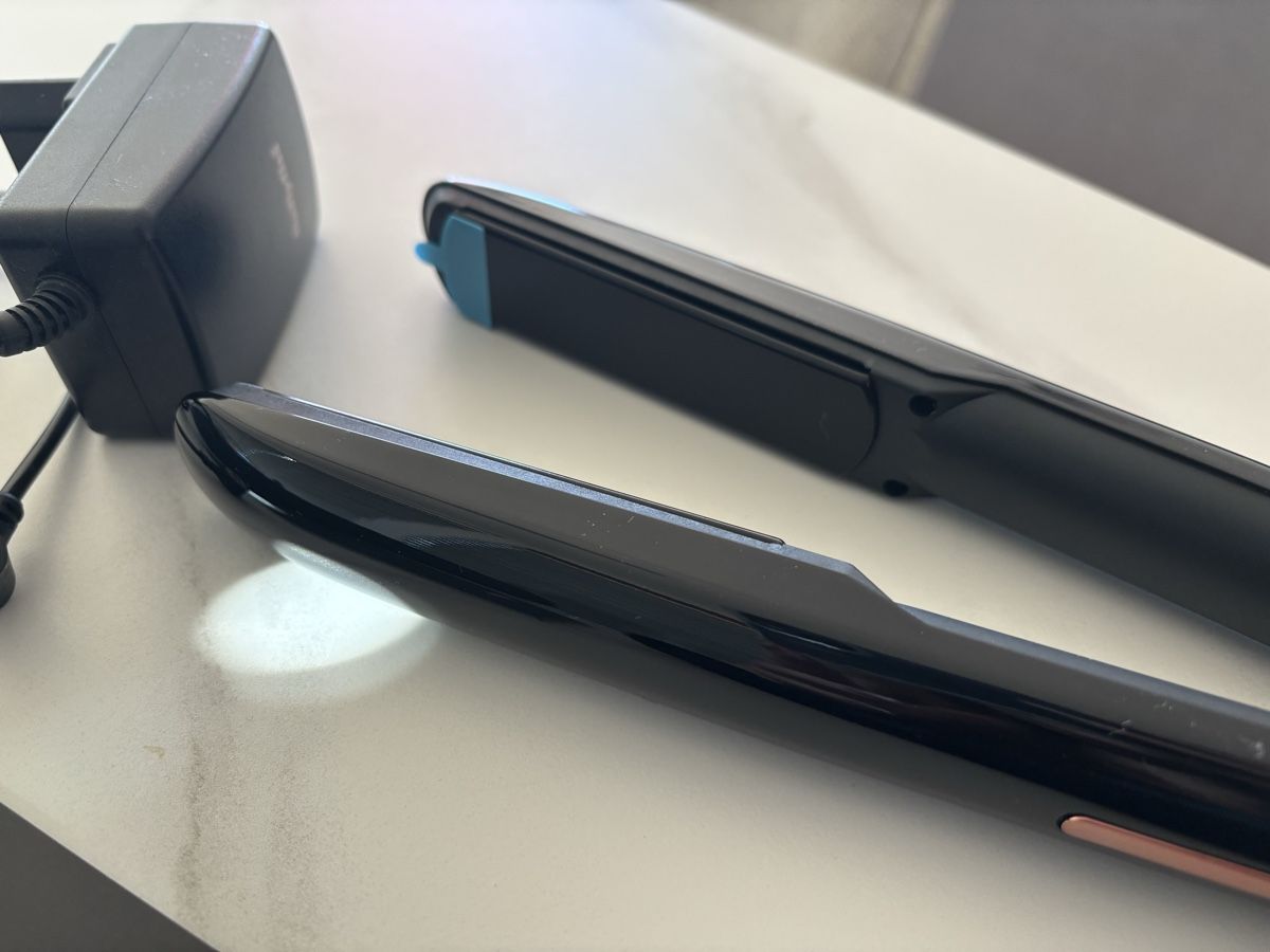 BaByliss Lockenstäbe & Haarglätter: Babyliss Haarglätteisen - neu – Neu und originalverpackt aus Egnach von mameh 1