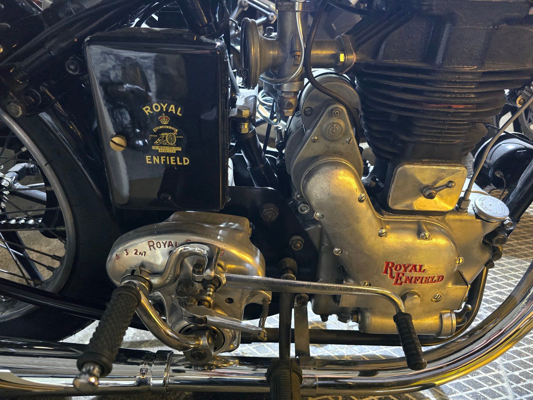 Enfield/Royal-Enfield Strada: Royal Enfield G350 – Usato da Gutenswil venduto da Riello01 4