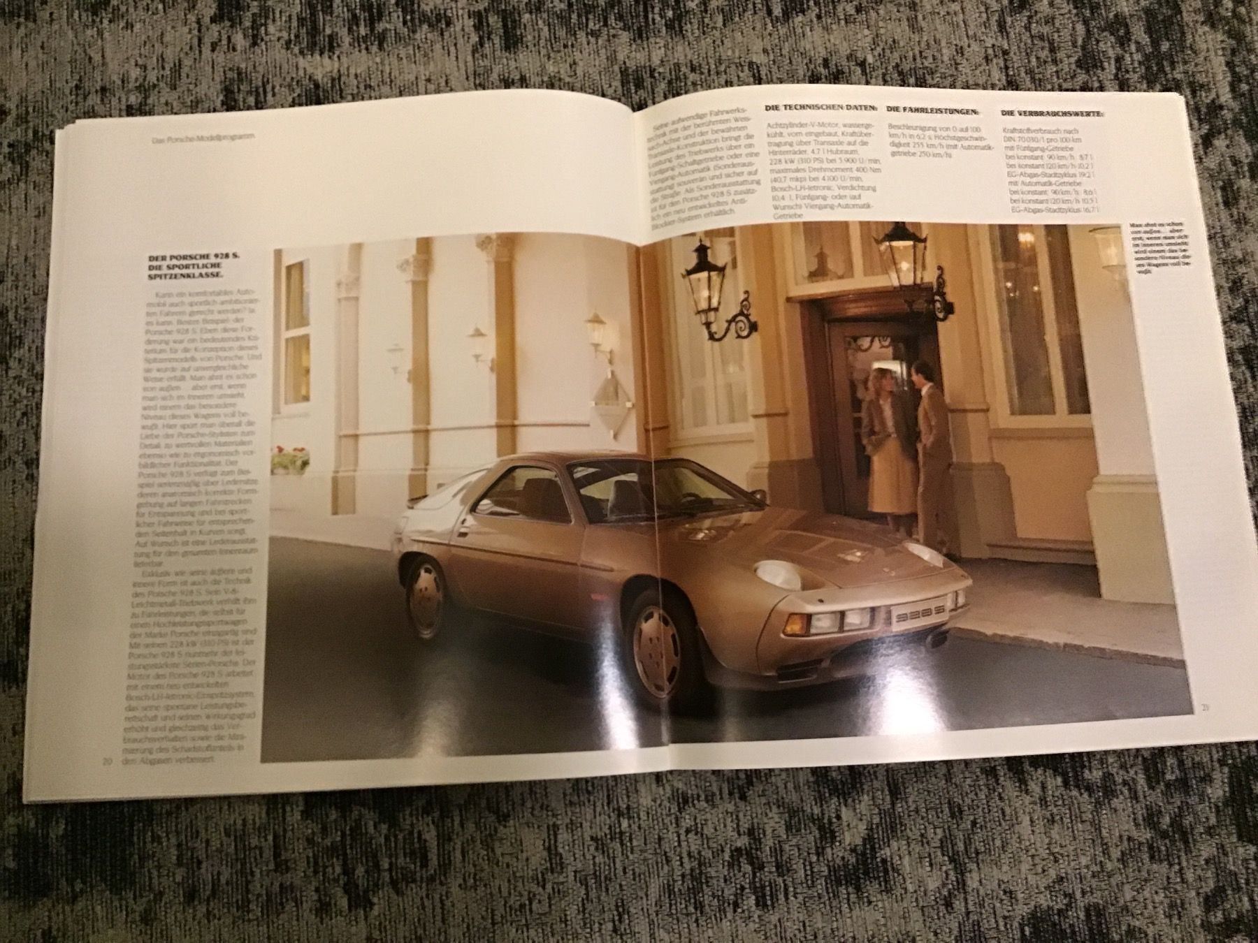 Porsche Documenti: Porsche Programm Verkaufsprospekt 7/83 – Usato da Scherzingen venduto da Starseller62 7