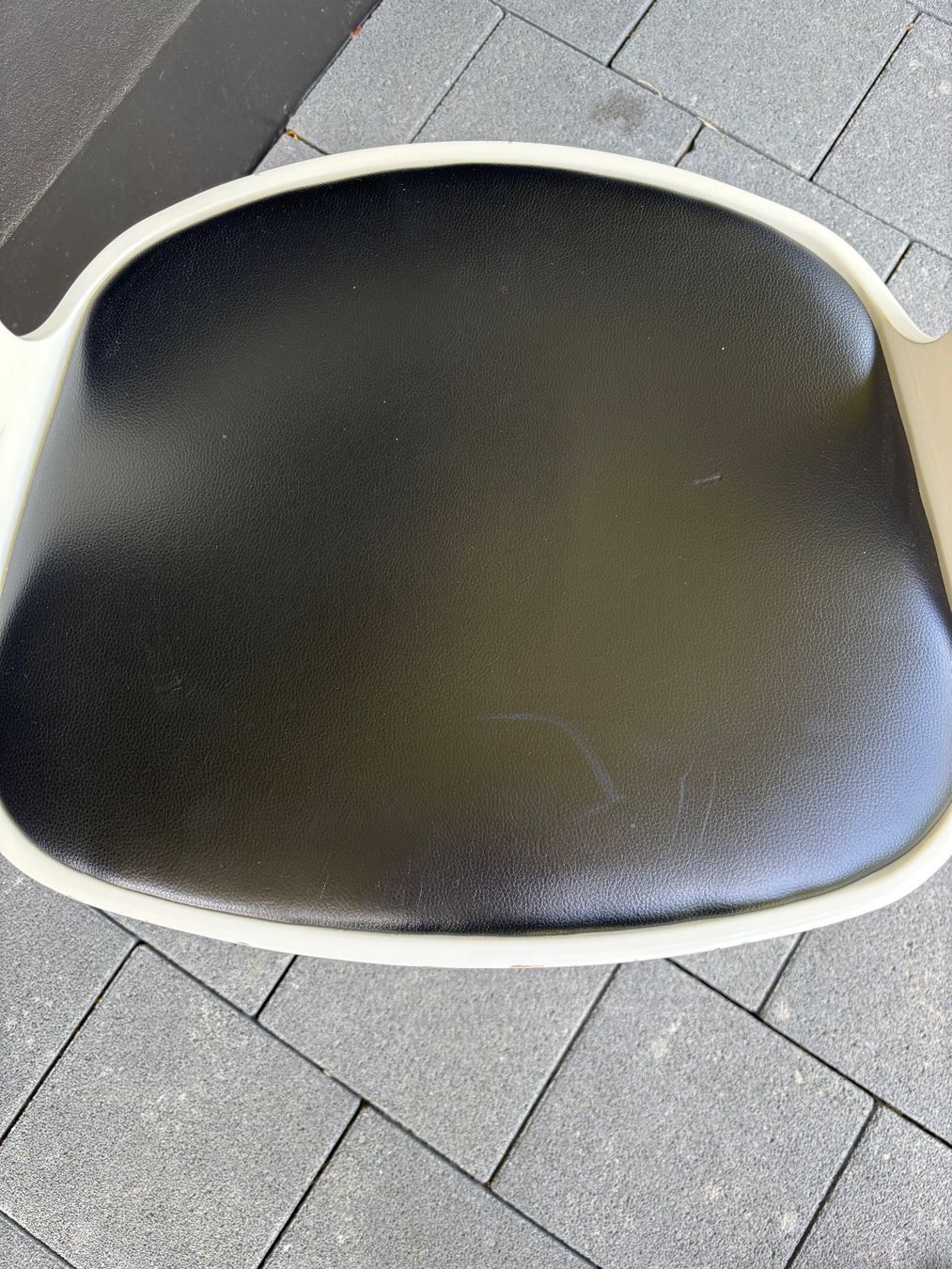 Chaises: Space age chair black&white vintage – D'occasion à Steinhausen par ChromeVintage 4
