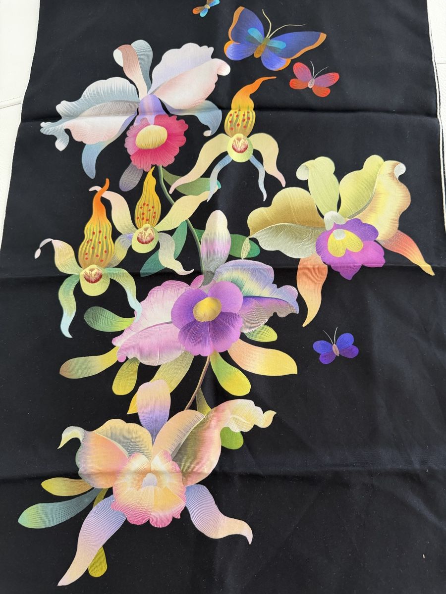 Foulards, Tücher & Schals: Seiden Schal 🌸 – Gebraucht aus Opfikon von Luis144 1