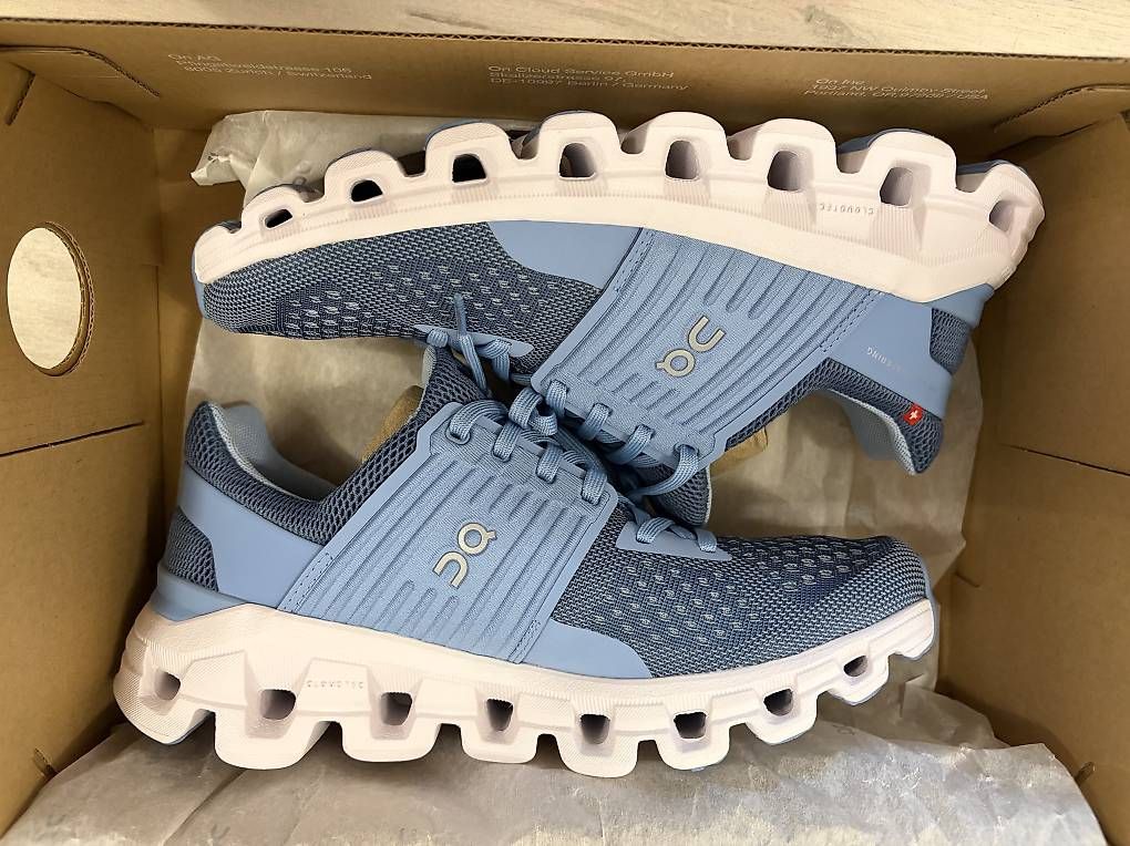 Chaussures femmes: On Cloud  Schuhe  – D'occasion à Lengnau AG par carmenyta73 2