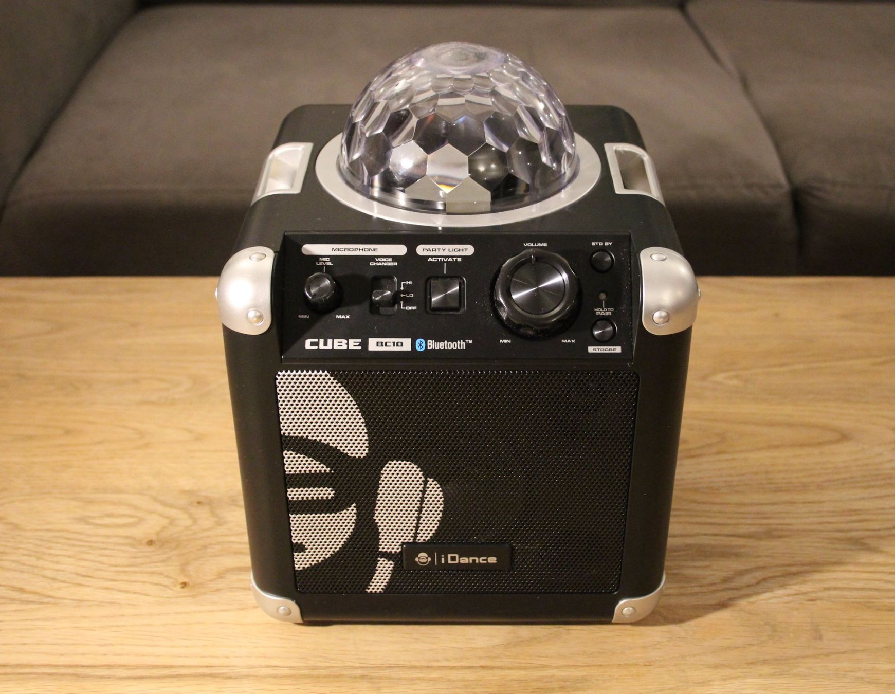 Hama Casse acustiche: iDance Cube BC10 mit Lightshow Bluetooth – Usato da Münchenbuchsee venduto da Chaoo