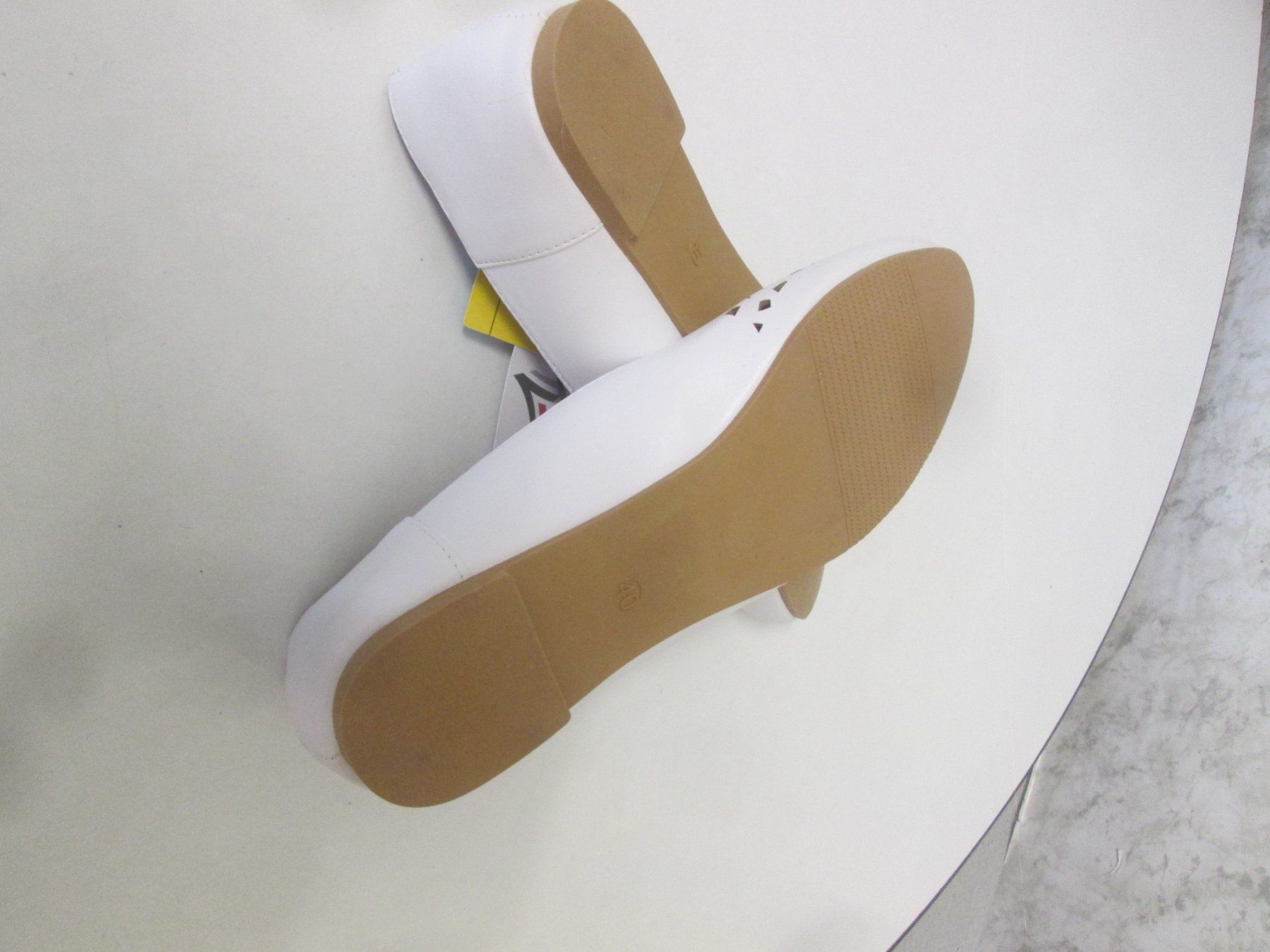Damenschuhe: Neue Ballerinas, Größe 40 – Neu und originalverpackt aus Sementina von babucia 3