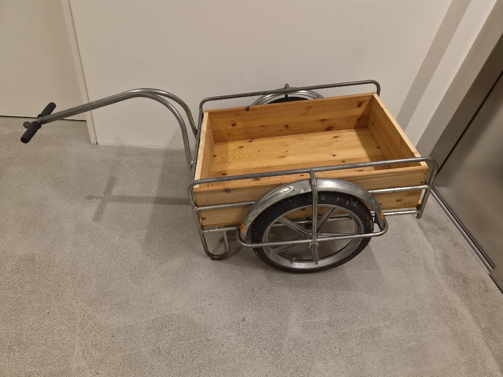 Rimorchi: Veloanhänger – Usato da Riehen venduto da mbahn