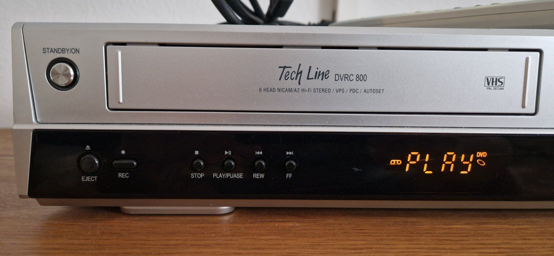 Registratori: VHS-/DVD Kombigerät mit HDMI !! – Usato da Zürich venduto da Lina049 4