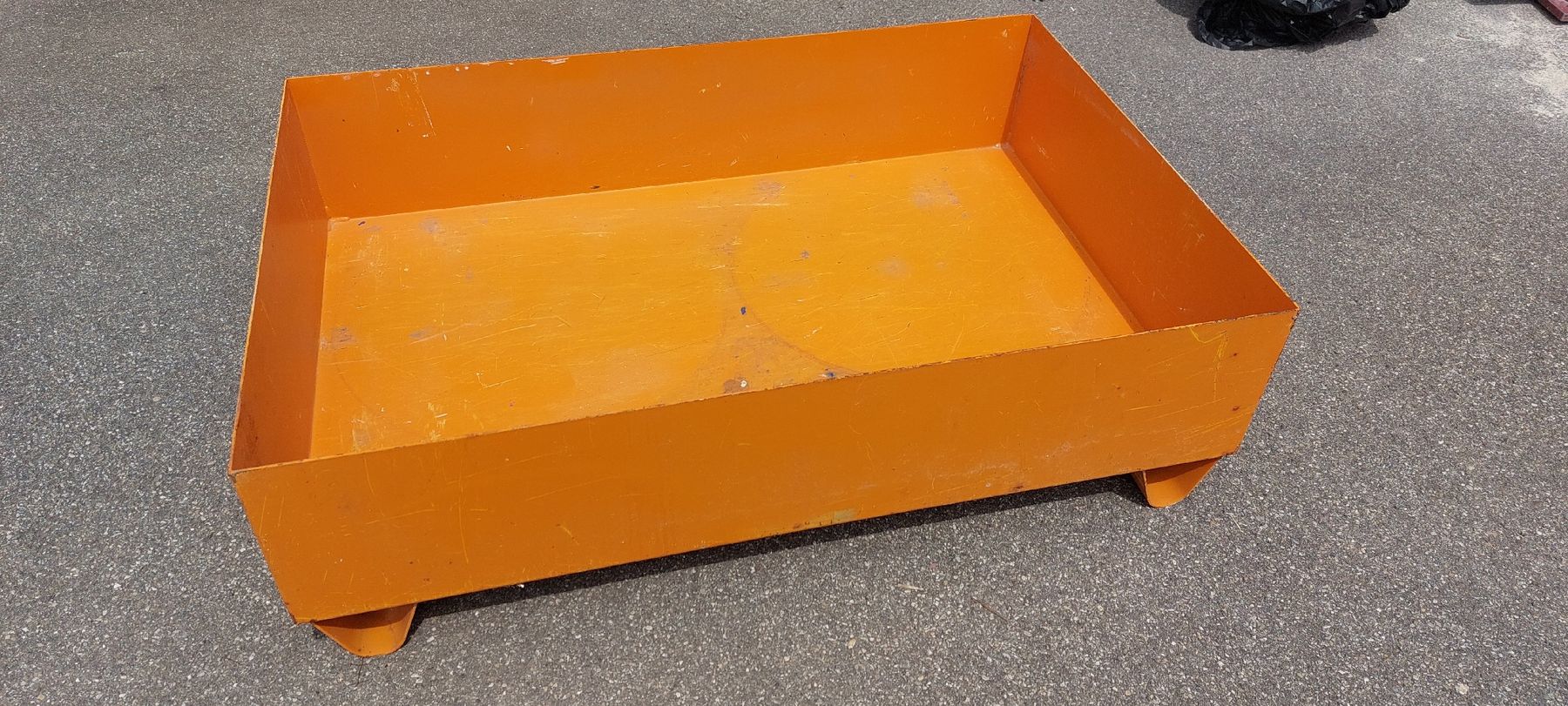 Tutti gli attrezzi: Gaerner Öl Wanne  – Usato da Grosshöchstetten venduto da ali_5x2c 2