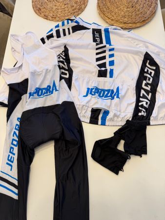 Velo Ausrüstung (Velotrikot Komplett, Helm, Schuhe, Tasche)